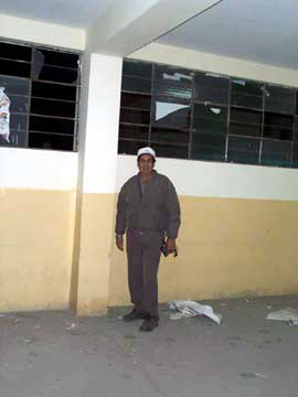 Typical section of 'conglomerate' School in Tacna with damage limited to cracking of non-bearing walls